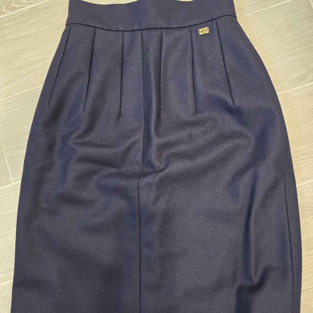 CHANEL Dark Blue Pencil Skirt